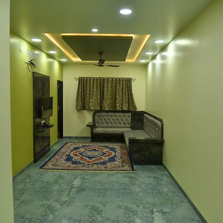 Pawan Executive Tuljapur Luaran gambar