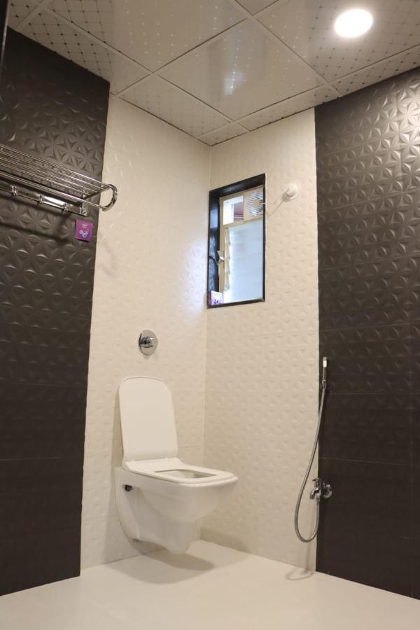 Pawan Executive Tuljapur Luaran gambar