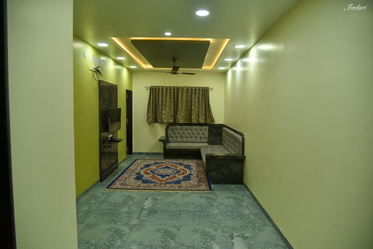 Pawan Executive Tuljapur Luaran gambar
